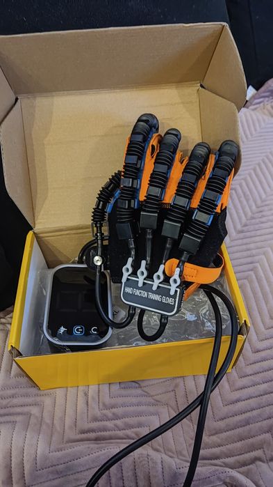 Rękawica rehabilitacyjna r.XL prawa, praktycznie nowa