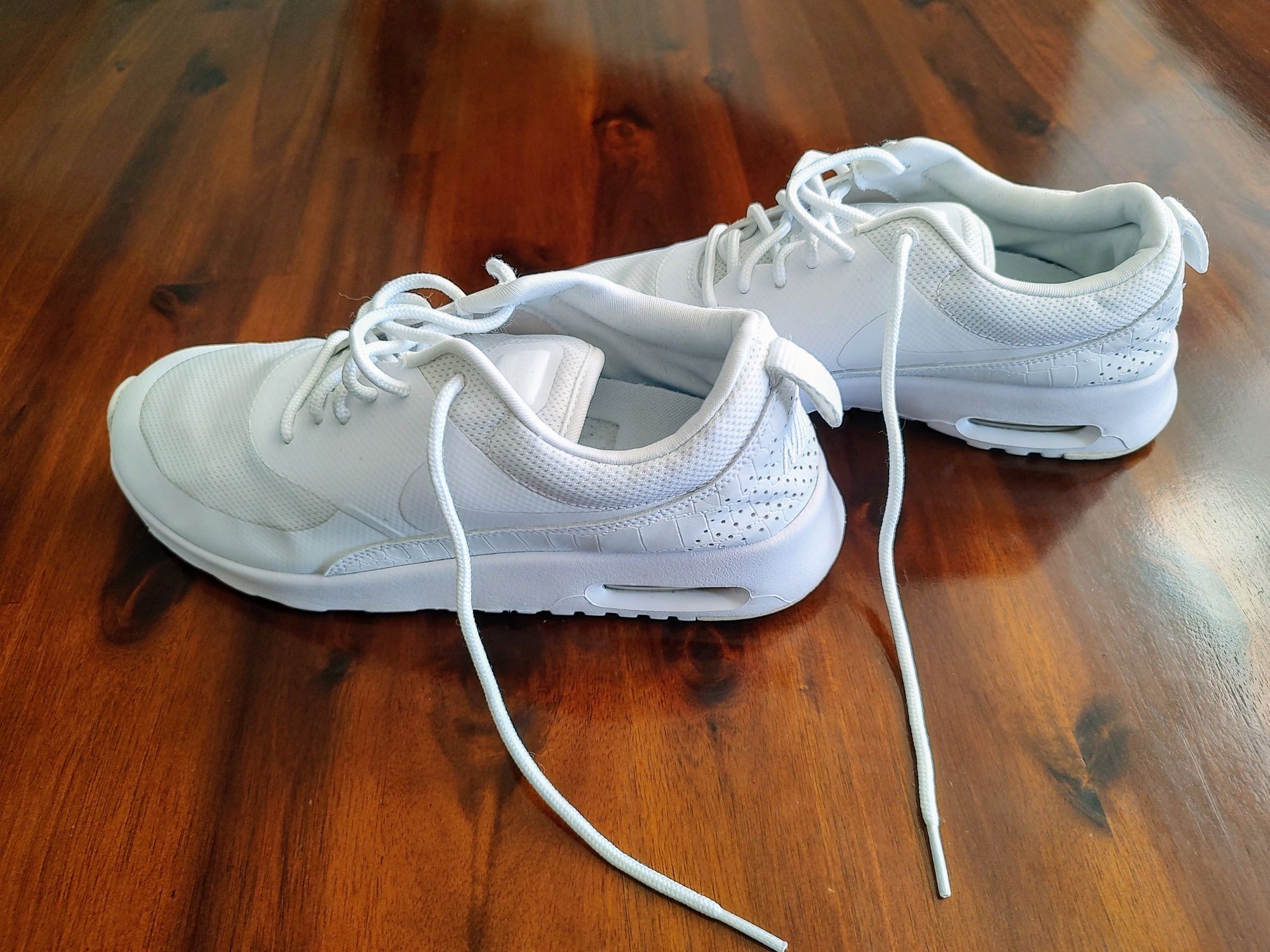 Nike buty sportowe damskie białe