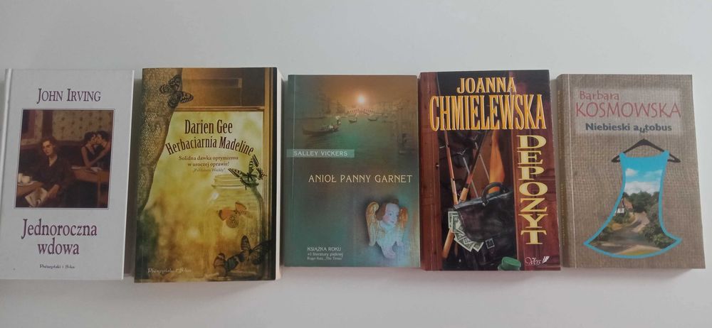 Zestaw książek cena za komplet polecam :) tanio