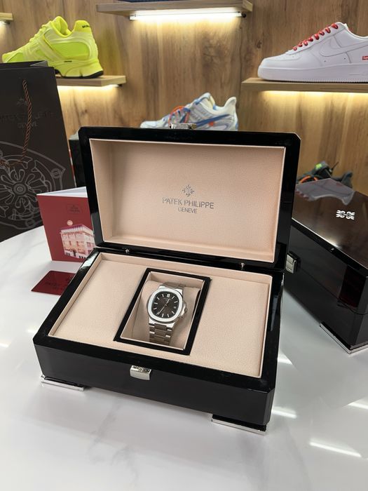 Годинник Patek Philippe Nautilus 40mm Silver Brown