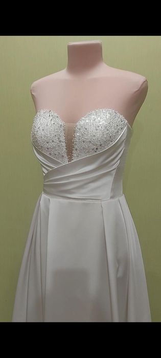 Suknia ślubna gładka