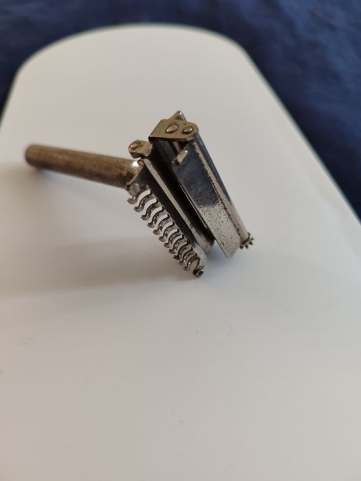 Станок для бритья VALET