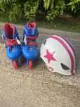 Patins em linha e capacete crianca
