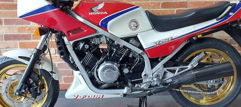 Honda VF 750 F z Niemiec bardzo zadbany '83