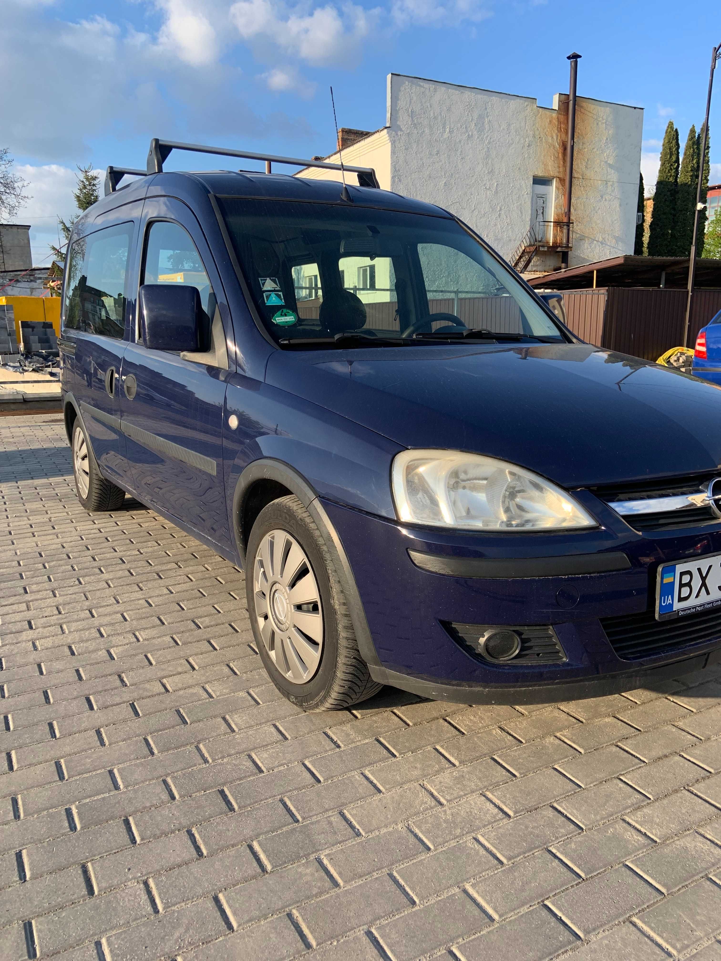 Автомобіль  "OPEL COMBO"