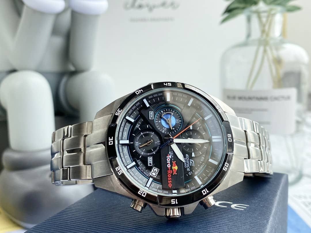 Zegarek Casio Edifice Red Bull Toro Rosso F1 Limited