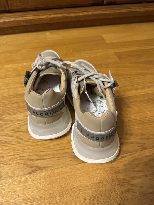 Кросовки bugatti