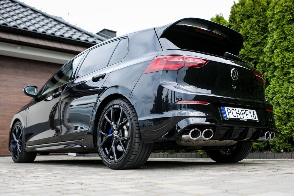 Volkswagen Golf R 4 motion- Black Edition