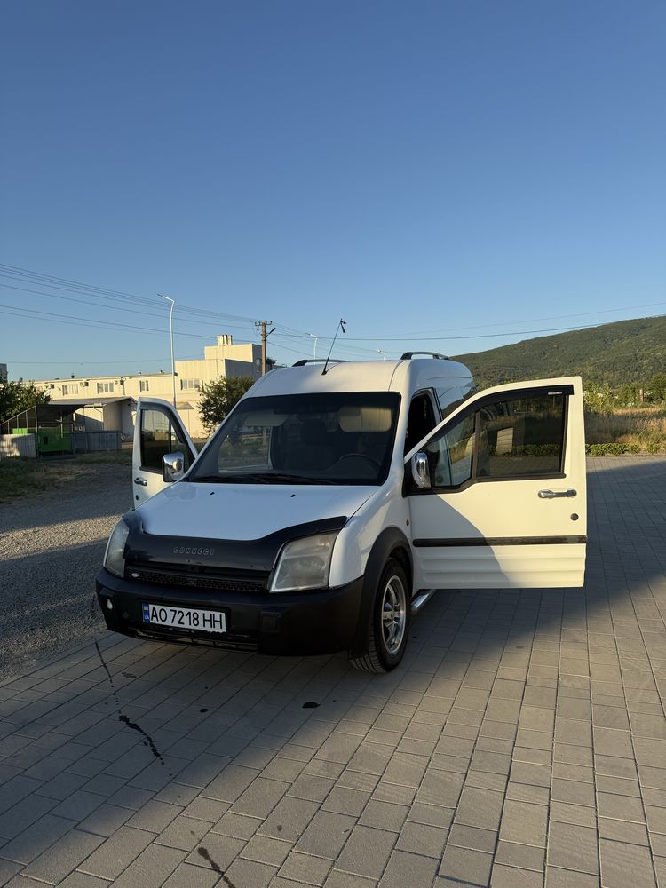Автомобіль Ford Transit Connect