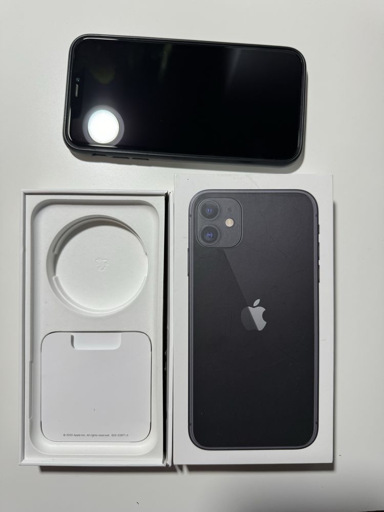 Iphone 11 czarny 64GB