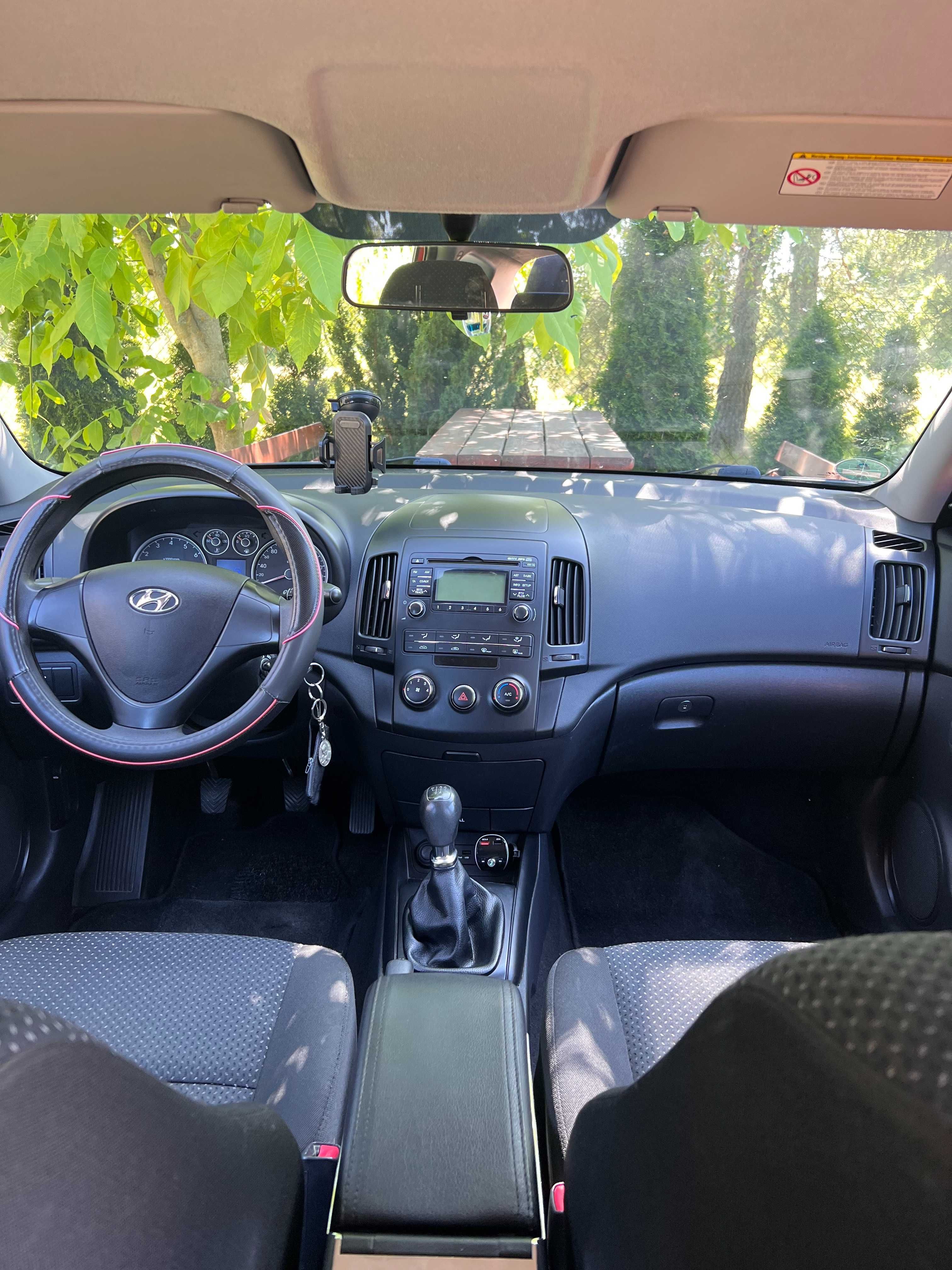 Hyundai i30 1.4 benzyna 2010 polift stan bardzo dobry