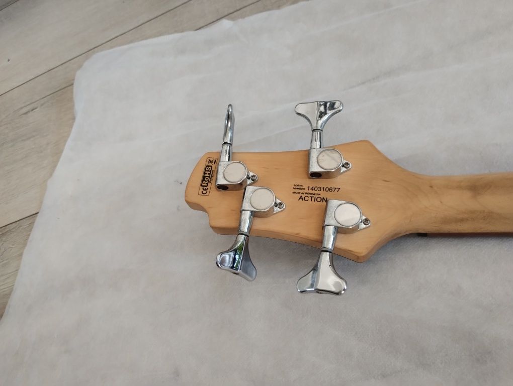 Gitara basowa Cort Action precision jazz bass combo. basowe wzmacniacz