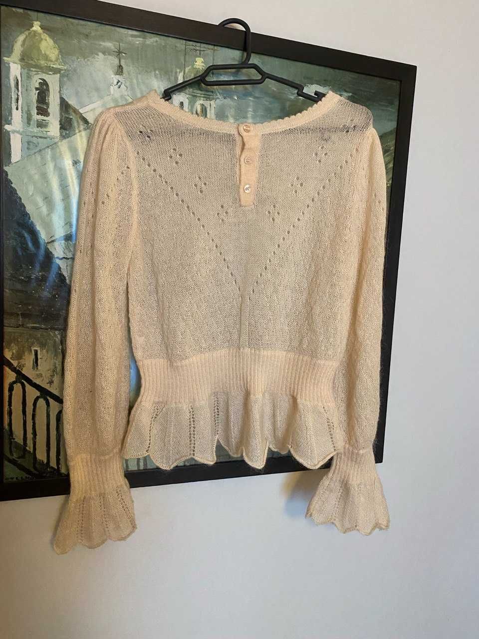 Knitted cream sweater Mango style