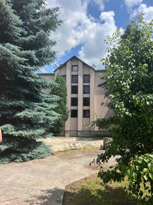 Продаж будинку біля Львова з ремонтом, с. Вислобоках