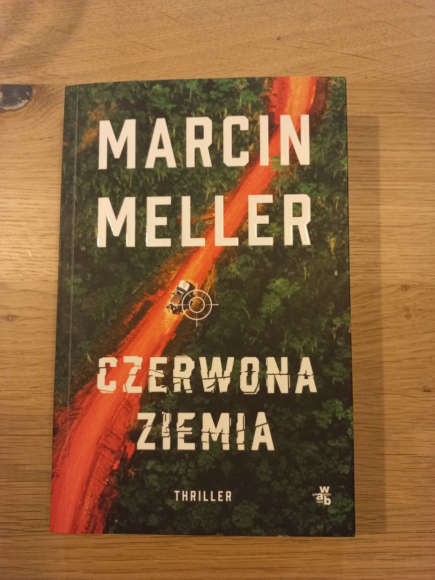 Czerwona ziemia  Marcin Meller