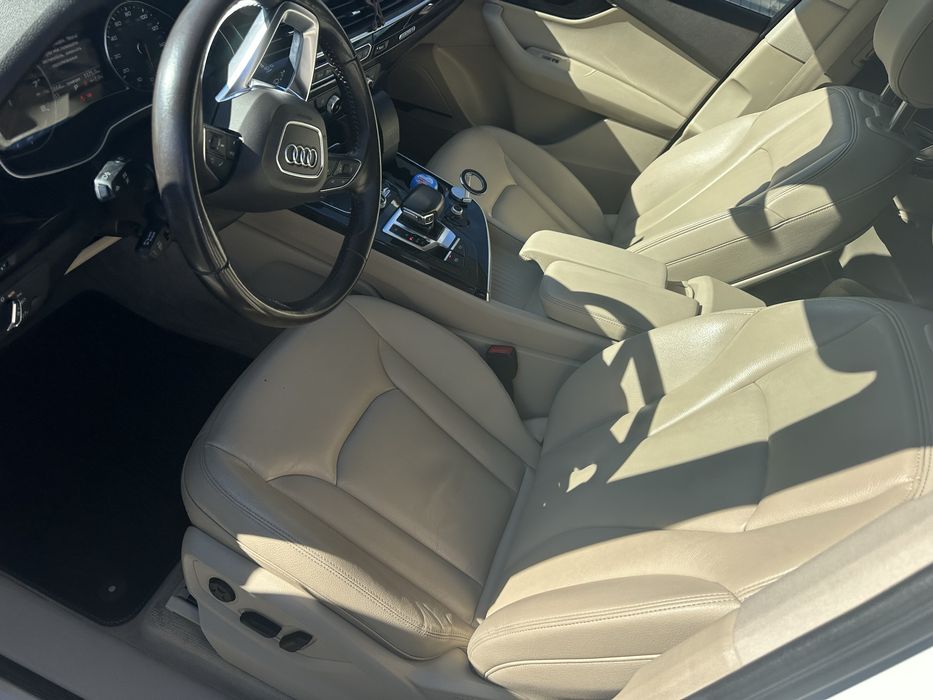Продам AUDI Q7 2018