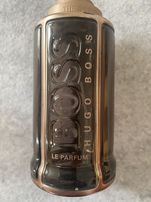 Pusty flakon po perfumach Hugo Boss