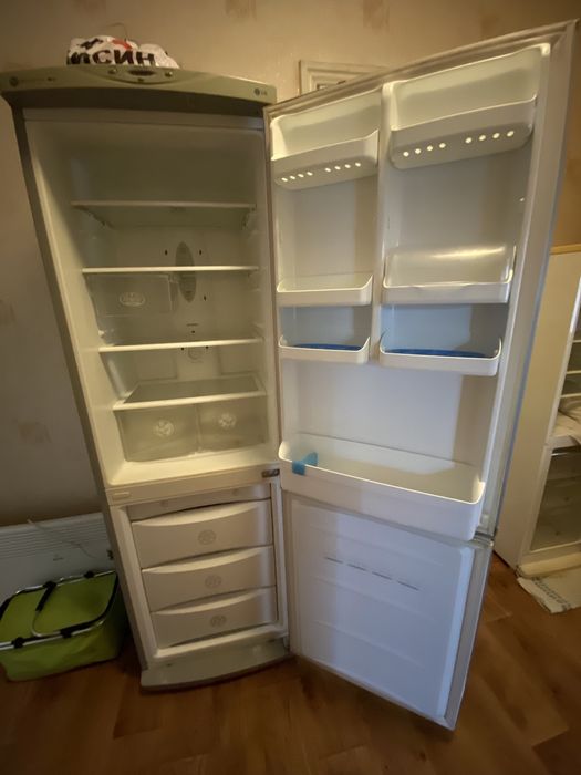 Холодильник з морозильною камерою LG GR-N389SQF