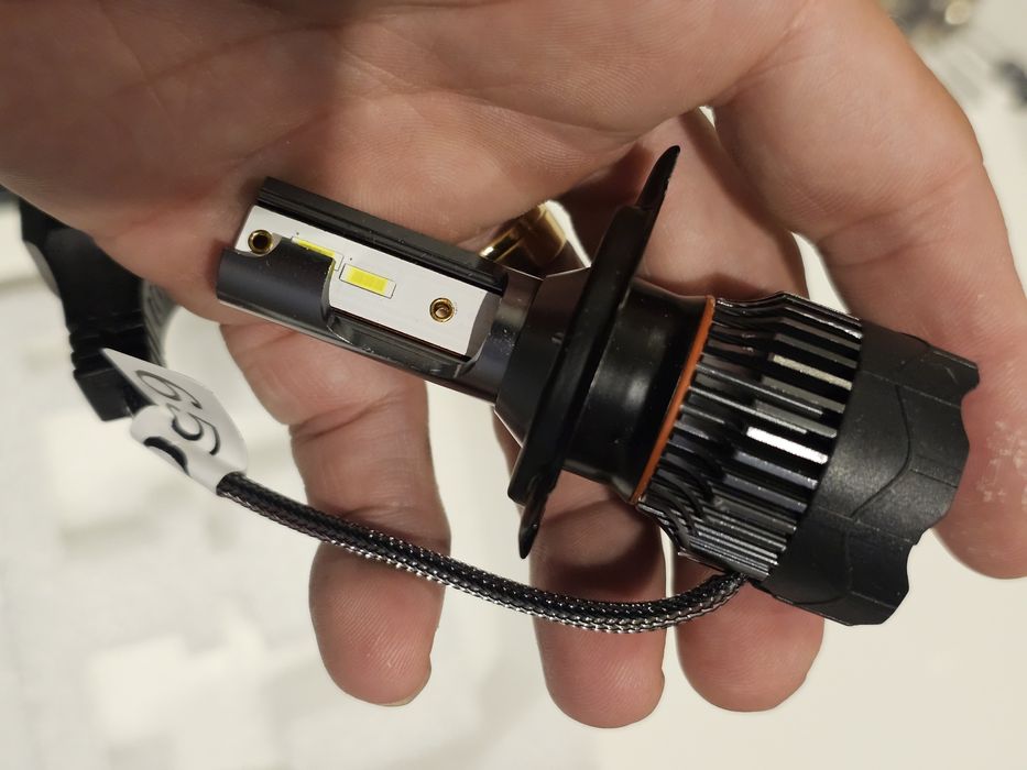 Lâmpada led para H4 uma unidade ideal para mota