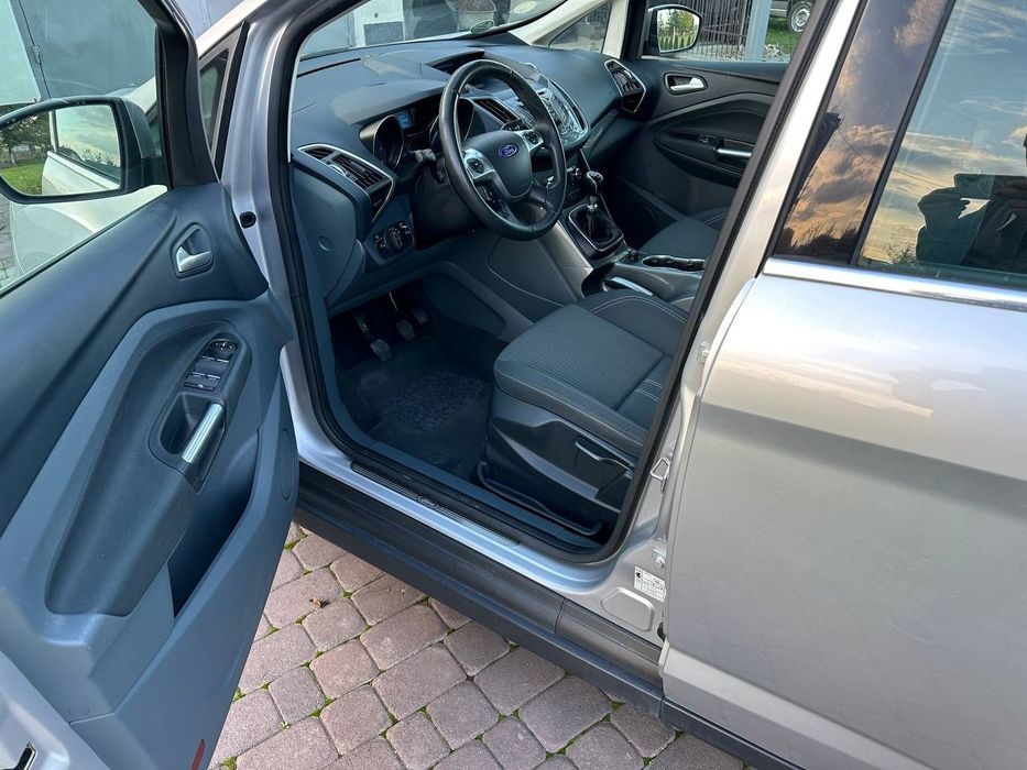 Продається Ford C-Max Titanium.