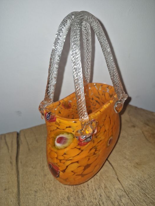 Torebka , wazonik Murano. Stan idealny.