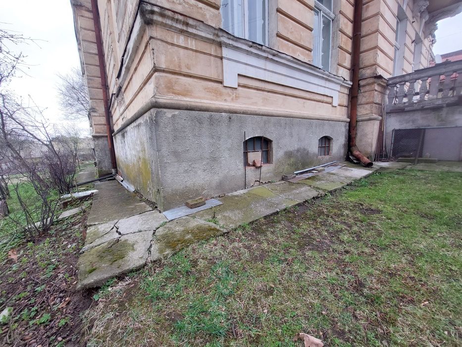 Продаж 2 кім. кв. приватн типу 79м2 вул. Франка м. Дрогобич