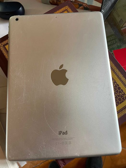 ipad air wersja 1 a1474 uszkodzony na części