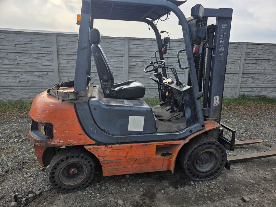 Wózek widłowy samsung 2.5t udźwigu Diesel Sprawny