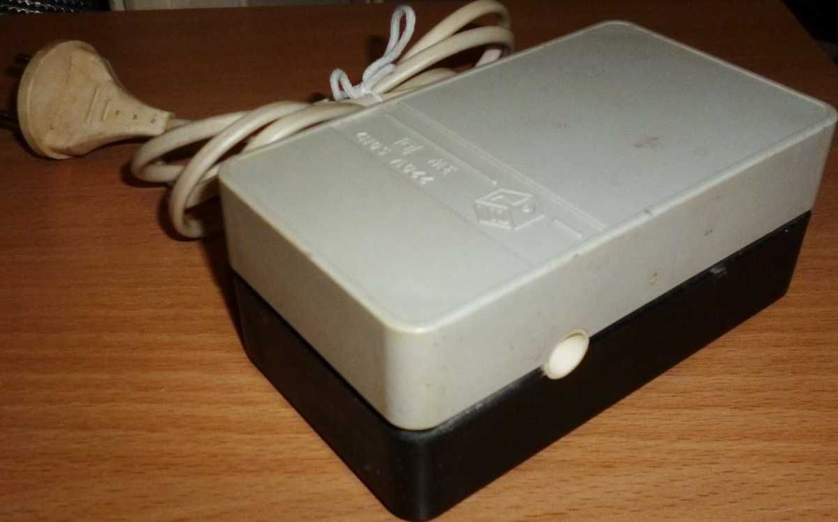 Б/у советский микро-компрессор АЭН-3 для домашнего аквариума