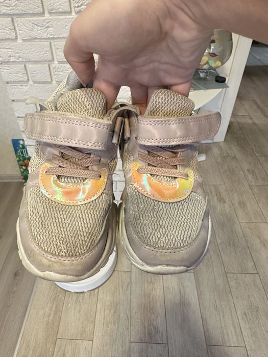 Кросівки безкоштовно 29 розмір