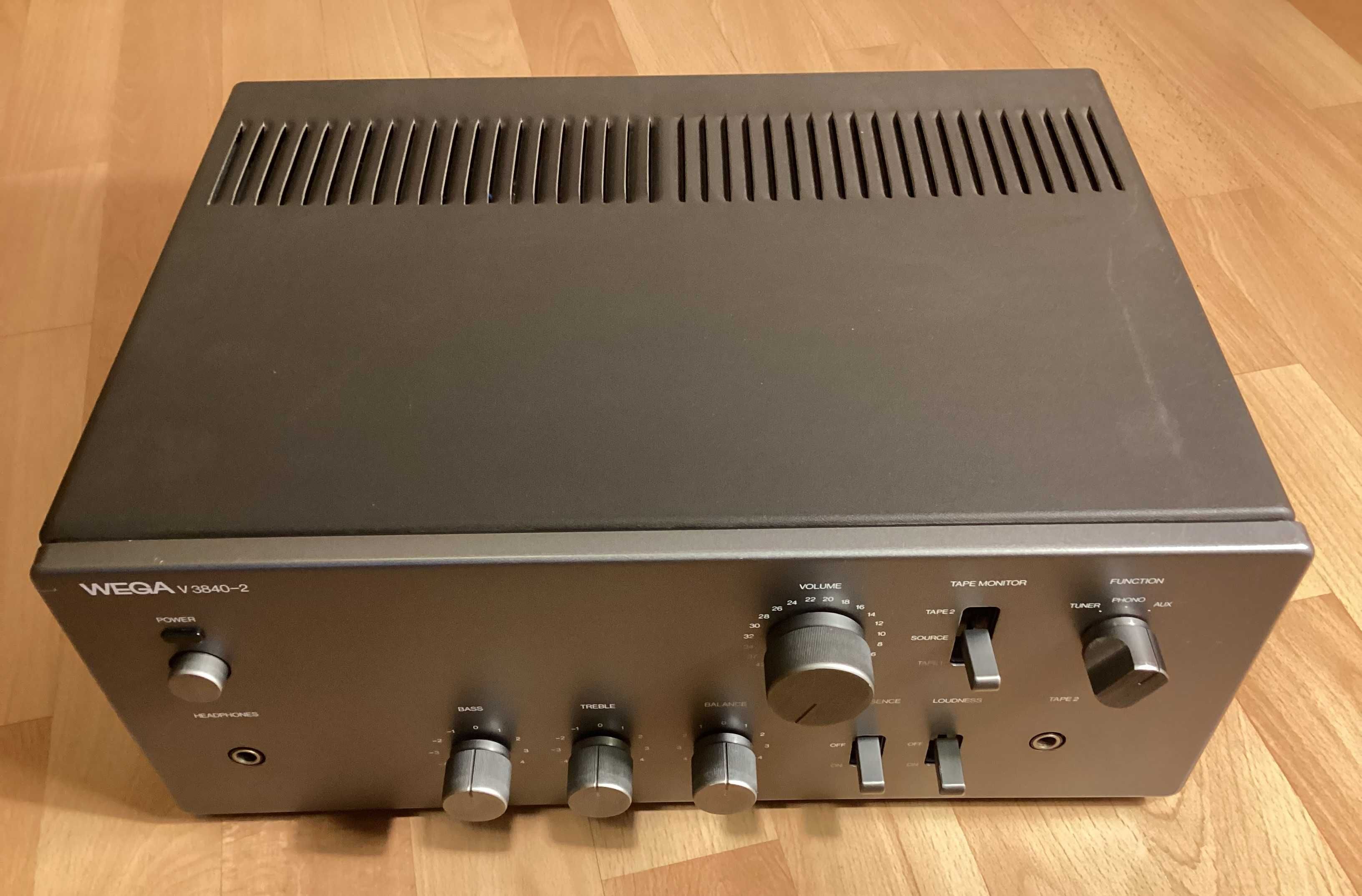 Wzmacniacz WEGA V 3840-2 /// SPRAWNY, wzgl. do przeglądu