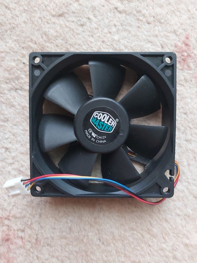 Cooler Master CM12V Fan + intel CPU cooler