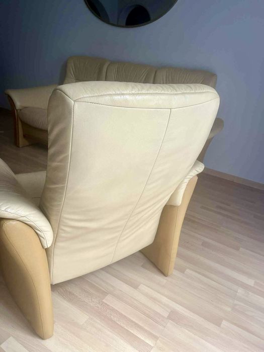 Komplet wypoczynkowy 3+1+1  skorzany z funkcja relaks