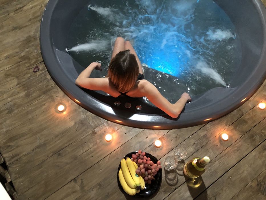 Відпочинок в Карпатах з басейном котедж RELAX HOME