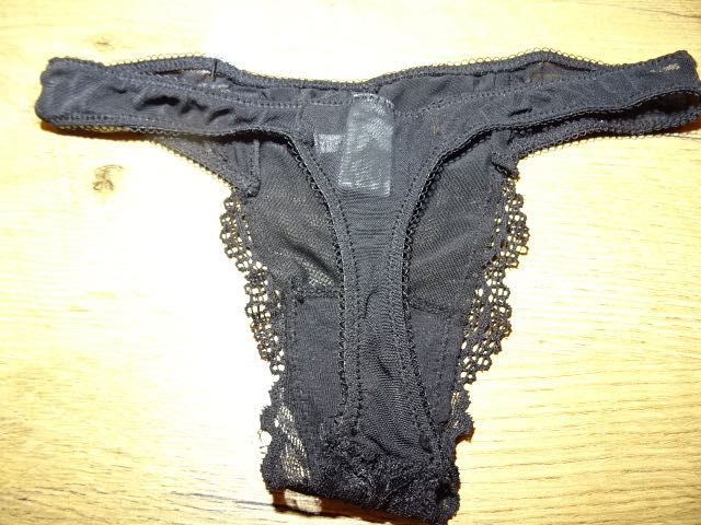 Sophie stringi czarne nowe S