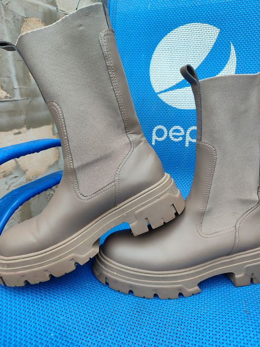 Черевики Челсі кожа 40 р устілка 26 см.фірма H&M