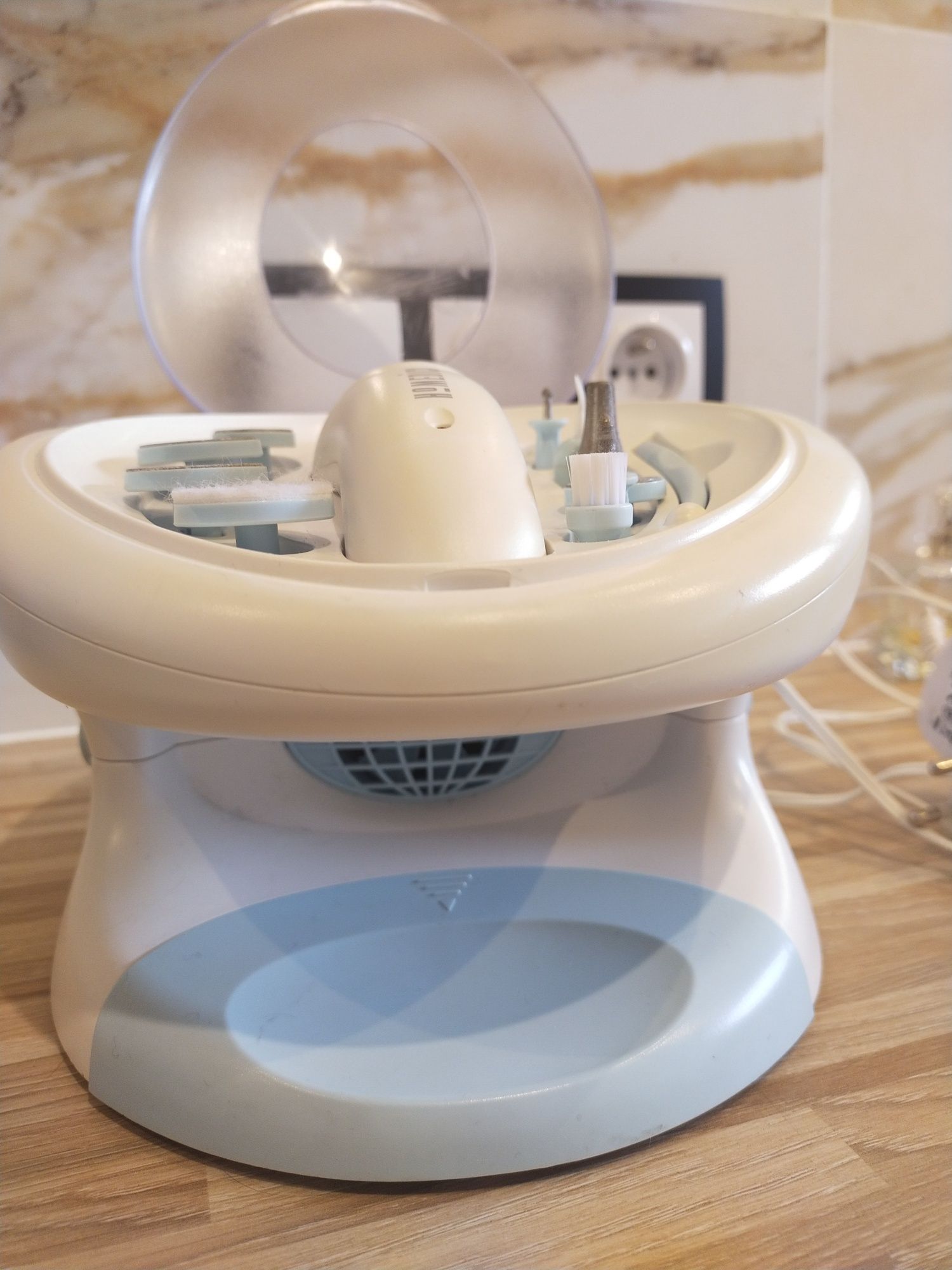 Urządzenie do manicure HOMEDICS MAN-3023A-EU DE