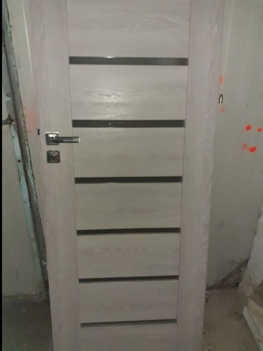 Dzwi  wewnętrzne z futryną  regulowana