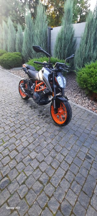 Мотоцикл КТМ Duke 390