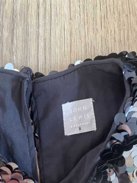 Дівчаче плаття в паєтках