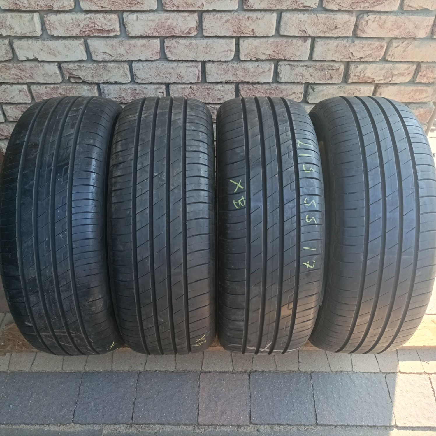 4 lub 2 opony letnie 215/55/17 Goodyear ok 7 mm 2020 rok