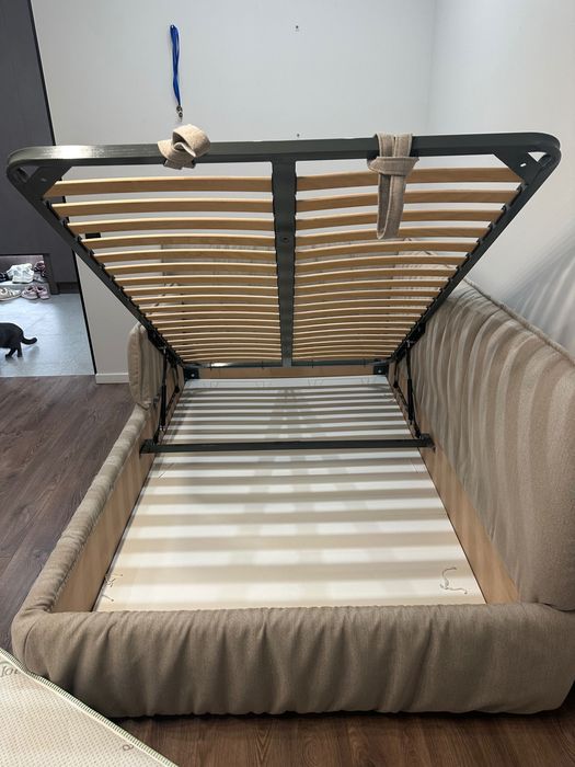 Ліжко Woodsoft з підйомним механізмом і матрацом