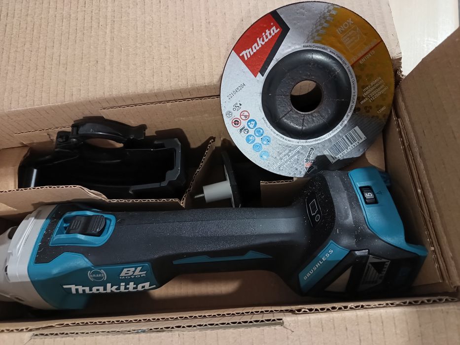 Кутова шліфувальна машина акумуляторна Makita DGA513Z без АКБ