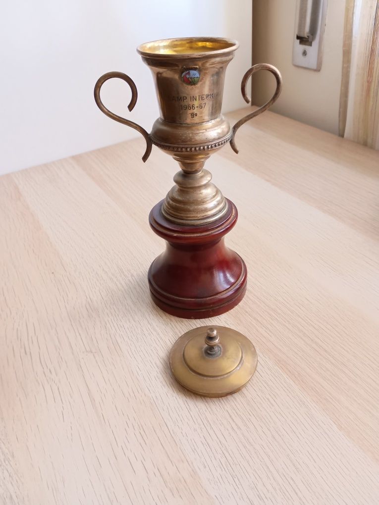 troféu taça de concurso de pesca desportiva dos anos 60