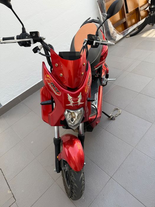 Vende-se escooter sport (es 049)