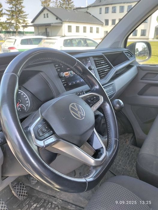 Volkswagen Transporter Kombi 2021