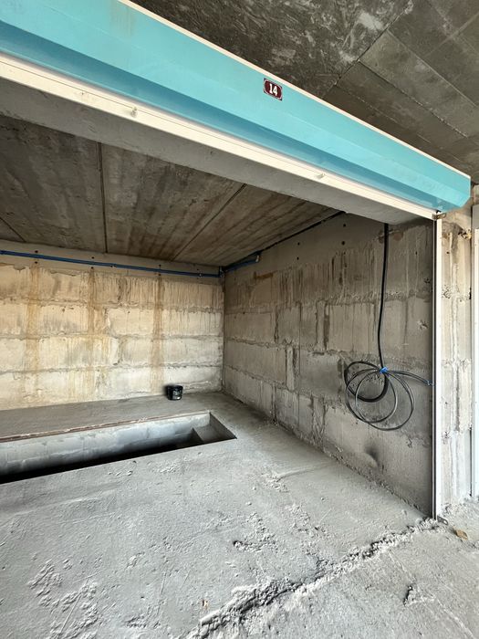 Оренда гаража Виставка 200 грн за кв. метр