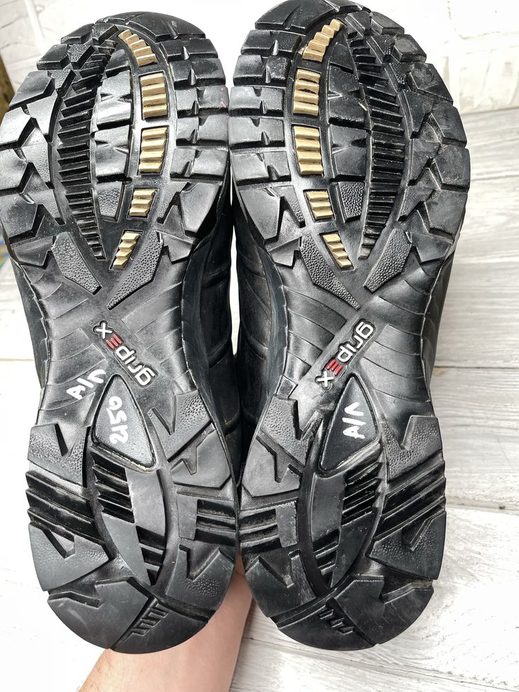 Кожаные трекинговые кроссовки mammut