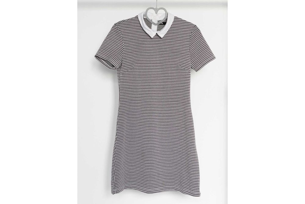 Elegancka sukienka w pepitkę casual vintage 2000s 90s y2k do szkoły