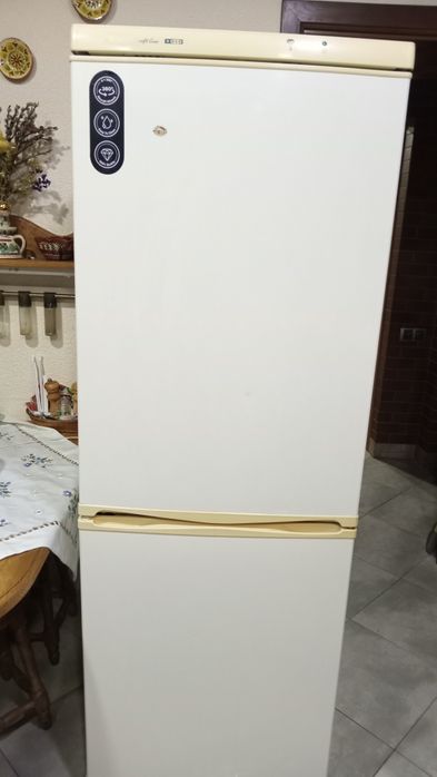Холодильник Снайге.